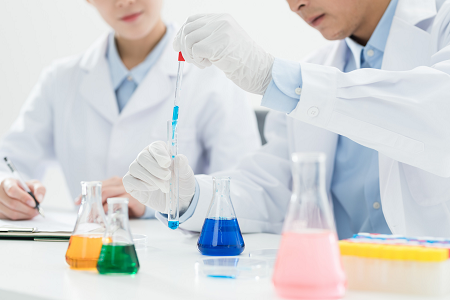 Ngenalake Kombo saka SARS-CoV-2 / FLU A lan B / RSV Antigen Rapid Test Kit